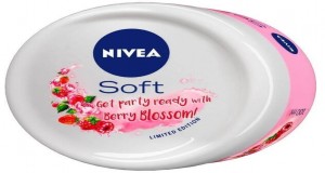 nivea soft berry blossom cream 100ml